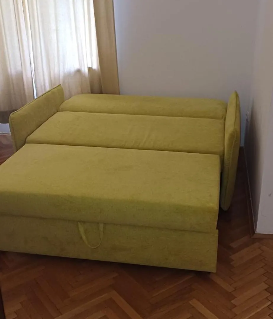 Apartment Ina contacts